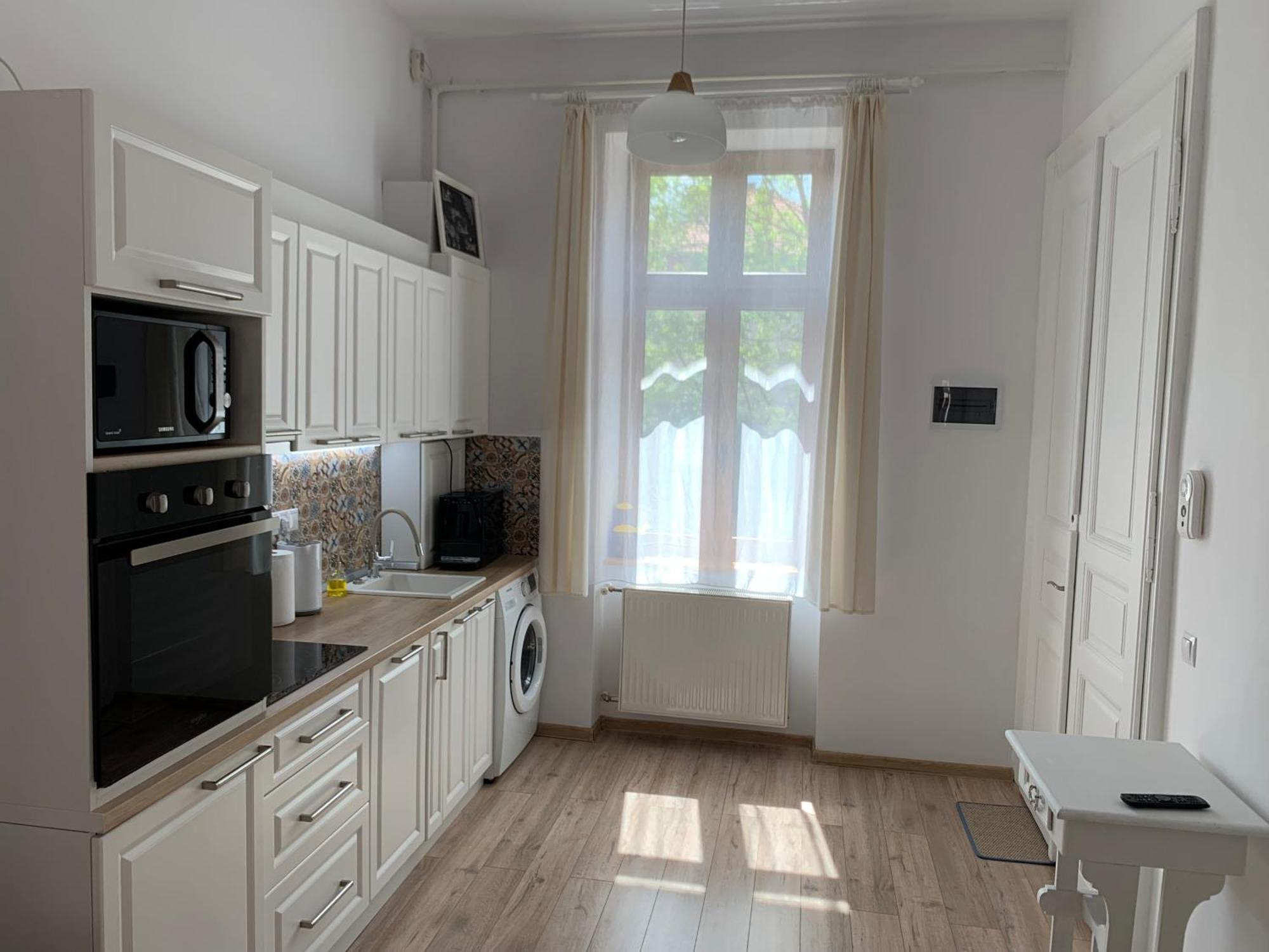 Charming Central Apartments Cluj-Napoca Exterior photo