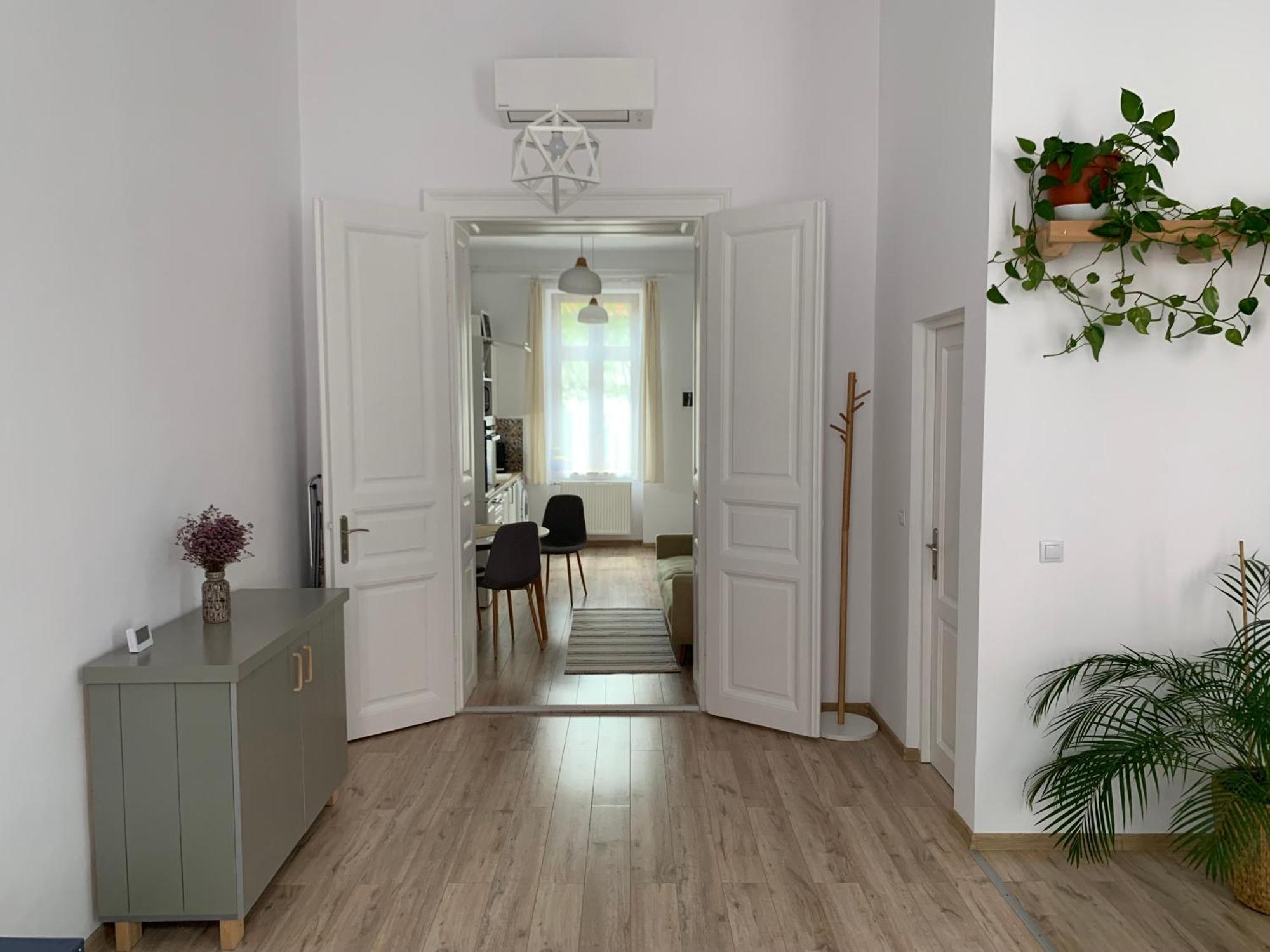 Charming Central Apartments Cluj-Napoca Exterior photo